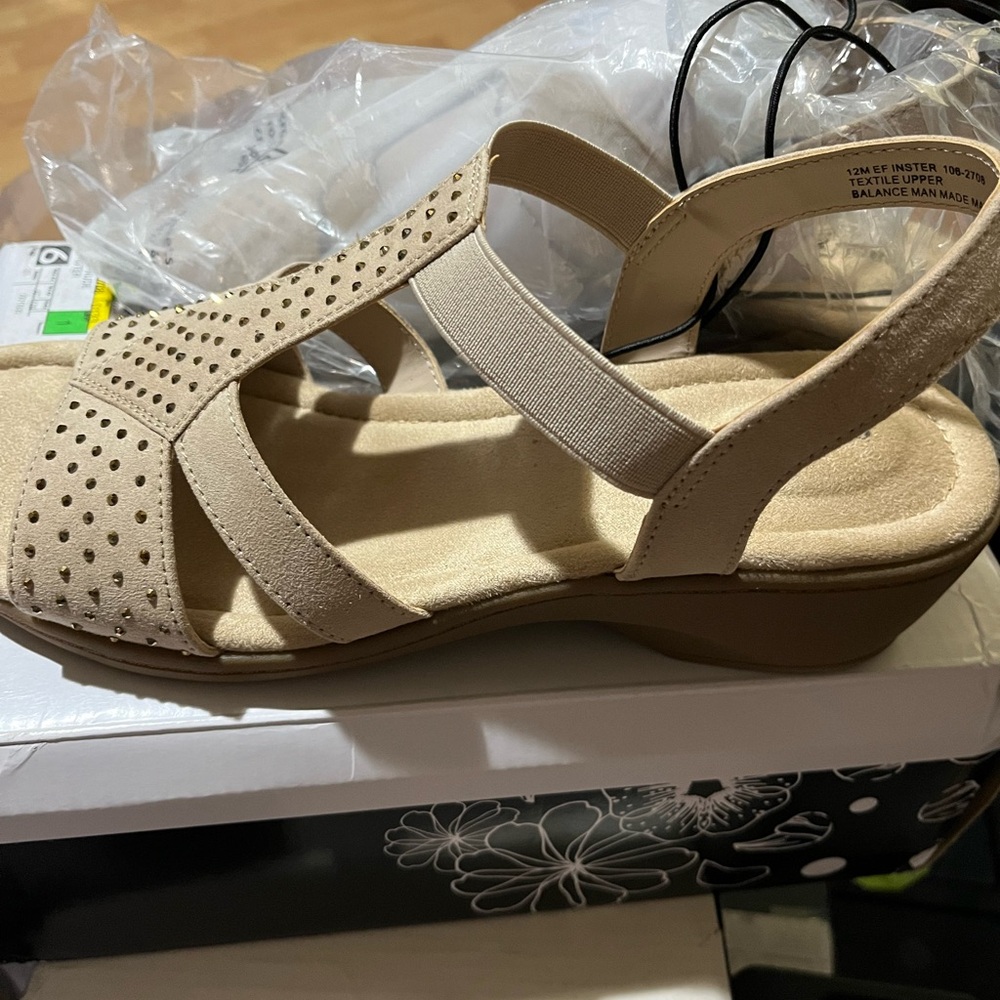 East 5th Tan Strappy Sandals